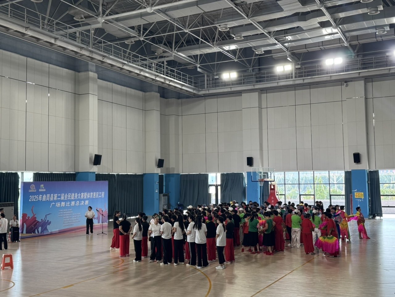 曲周爱眼医院护航广场舞大赛，暖心守护群众健康